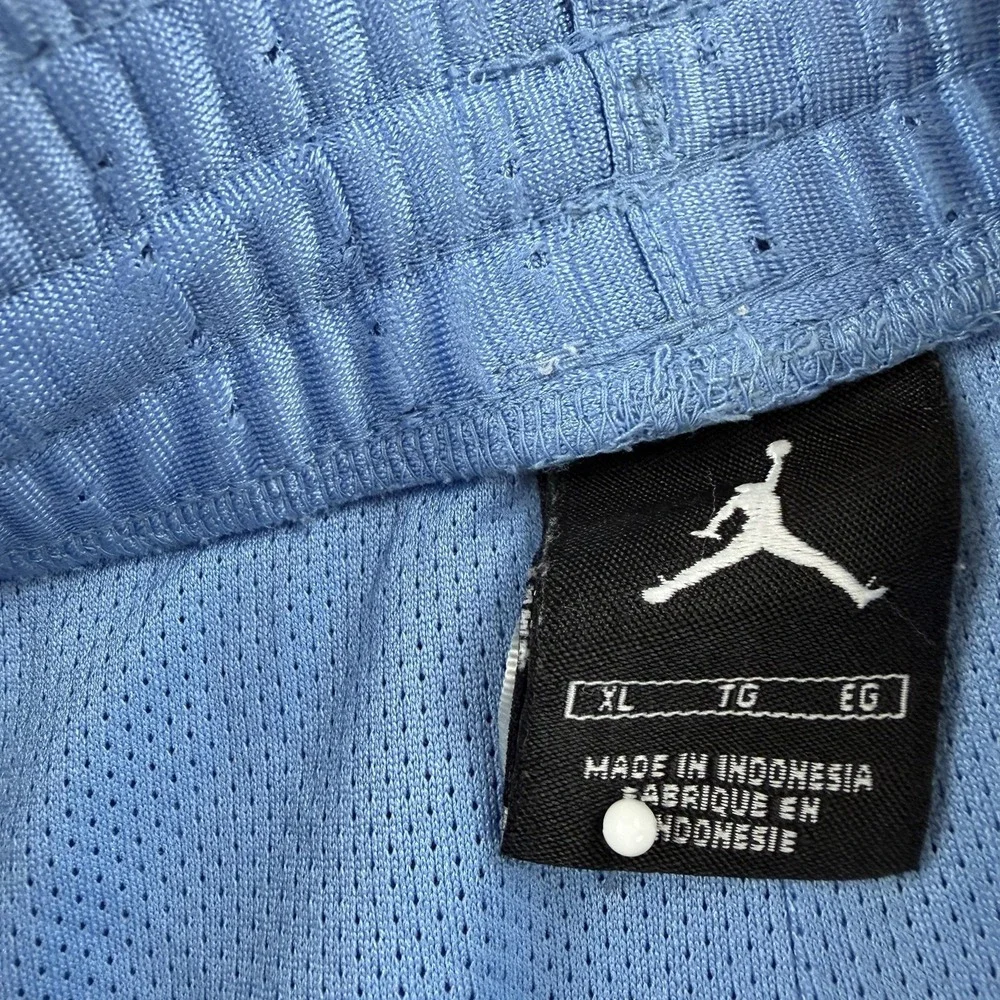 North Carolina Tar Heels Shorts Mens XL Blue NCAA Basketball Jordan Jumpman Mesh